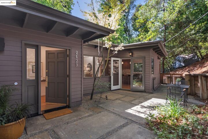 Property Photo:  2429 Scout Rd  CA 94611 