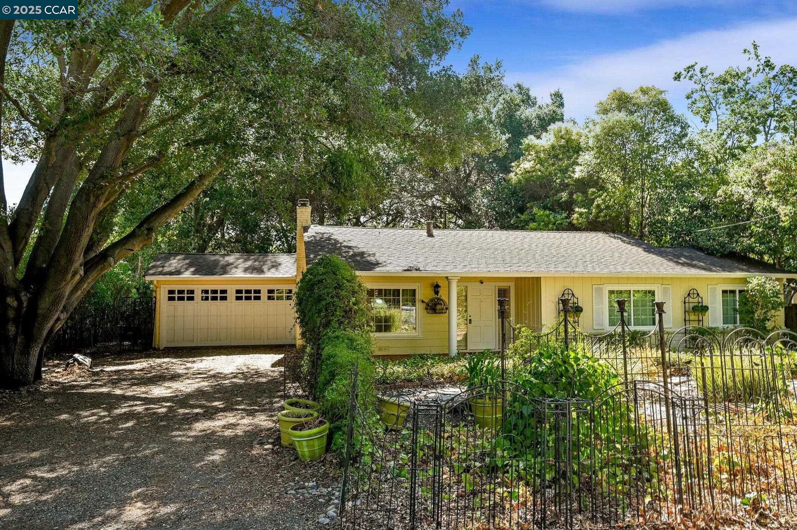 Property Photo: 16 Stanley Ct CA 94595
