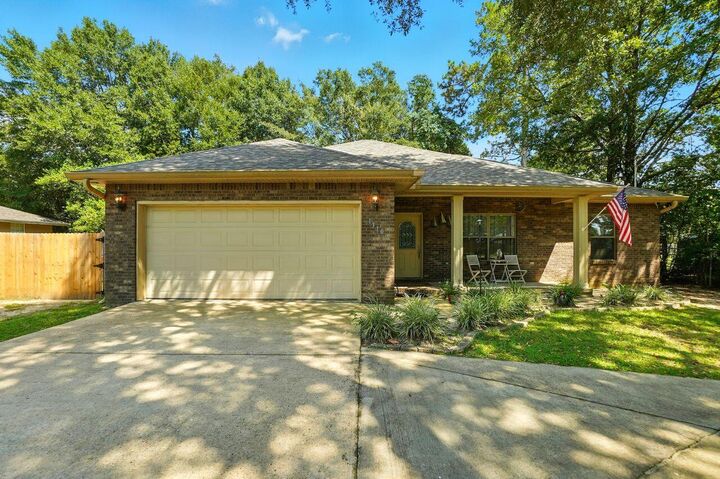 Property Photo:  1310 Texas Parkway  FL 32536 