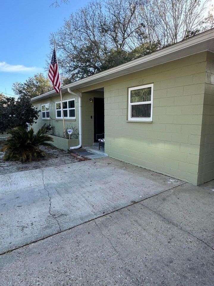 Property Photo: 48 NW Robinwood Drive FL 32548