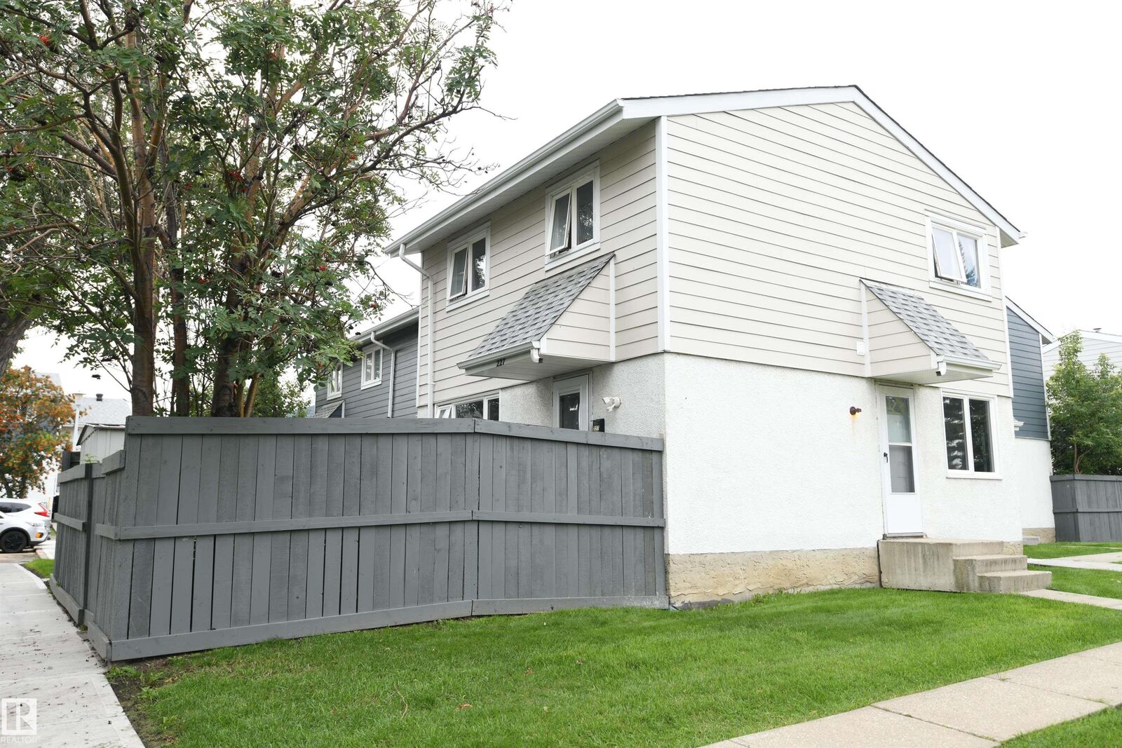 Property Photo: 227 Callingwood Two Two NW AB T5T 1A3