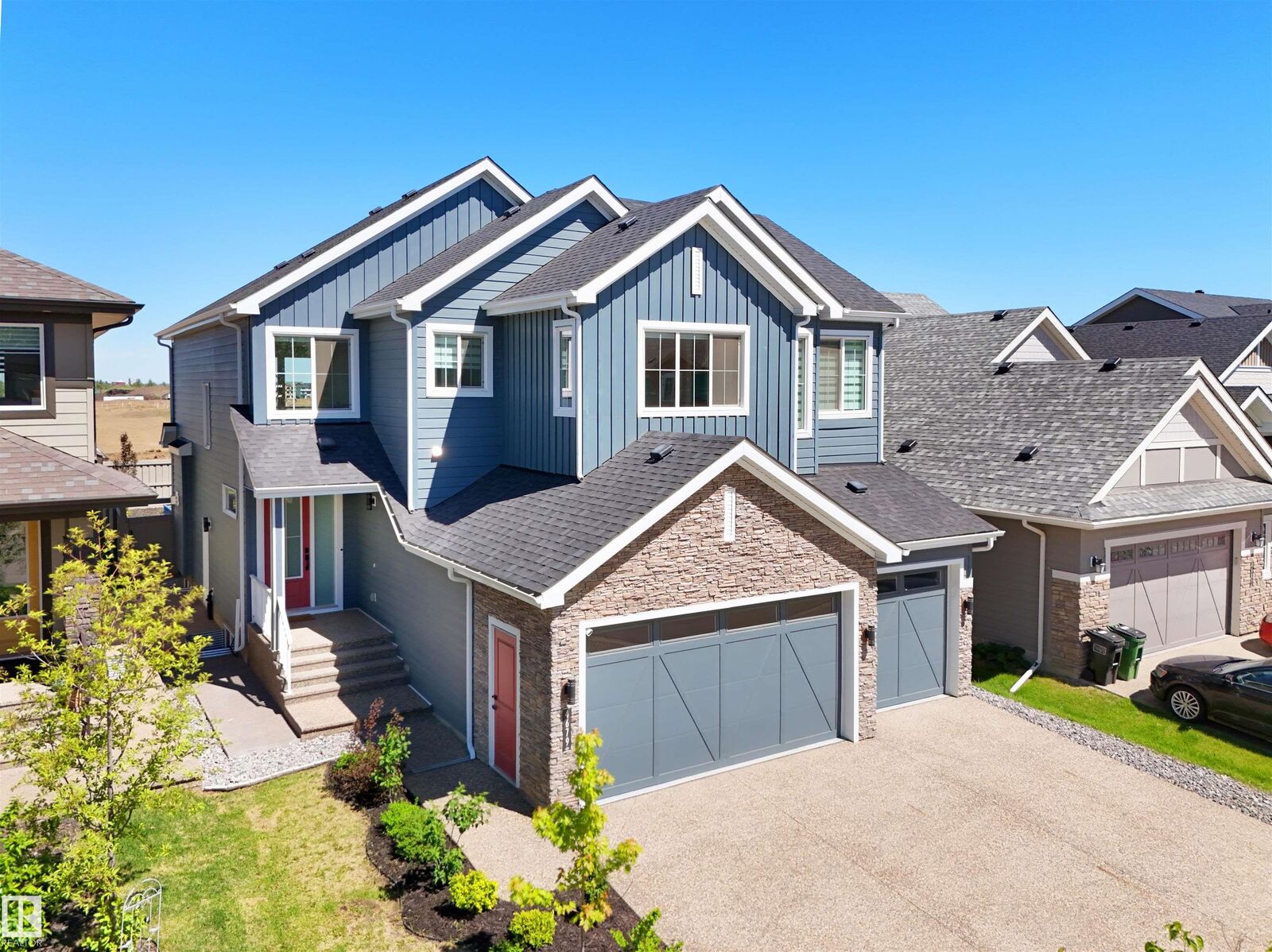 Property Photo: 4679 Chegwin Wynd SW AB T6W 4A7