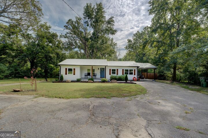 Property Photo: 1107 S Madison Avenue GA 30655