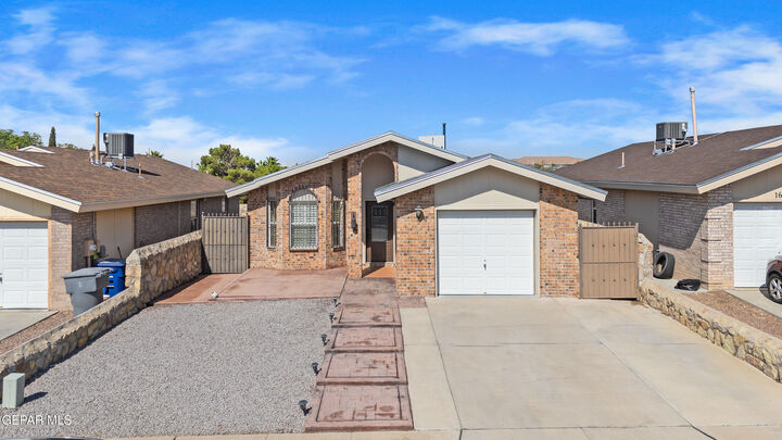 1695 Saint Paul Place  El Paso TX 79936 photo
