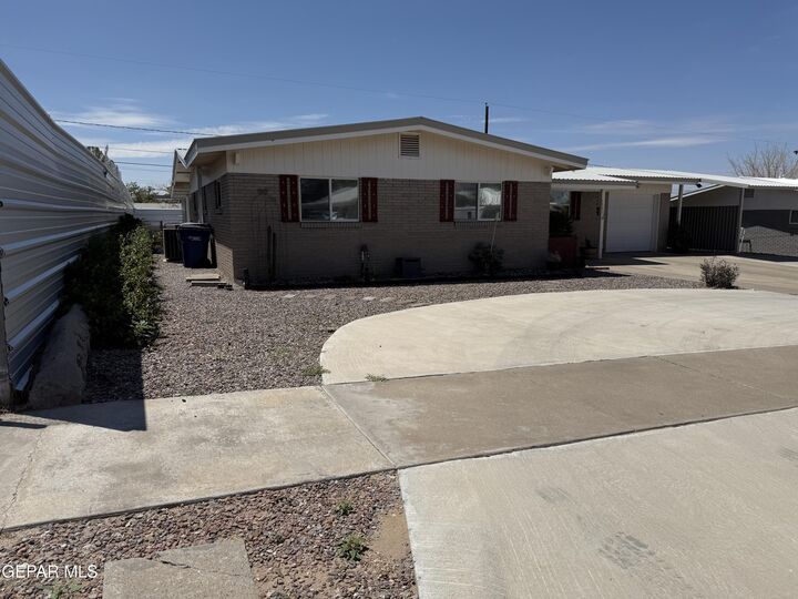 Property Photo: 10400 Chinaberry Drive TX 79925