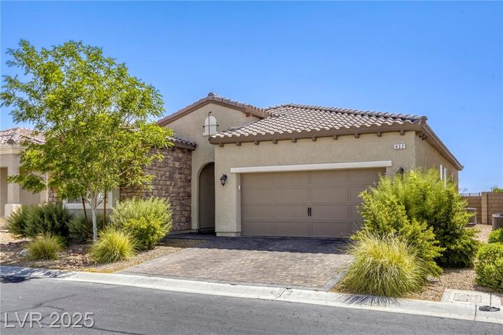Property Photo: 832 Gallery Course Drive NV 89148