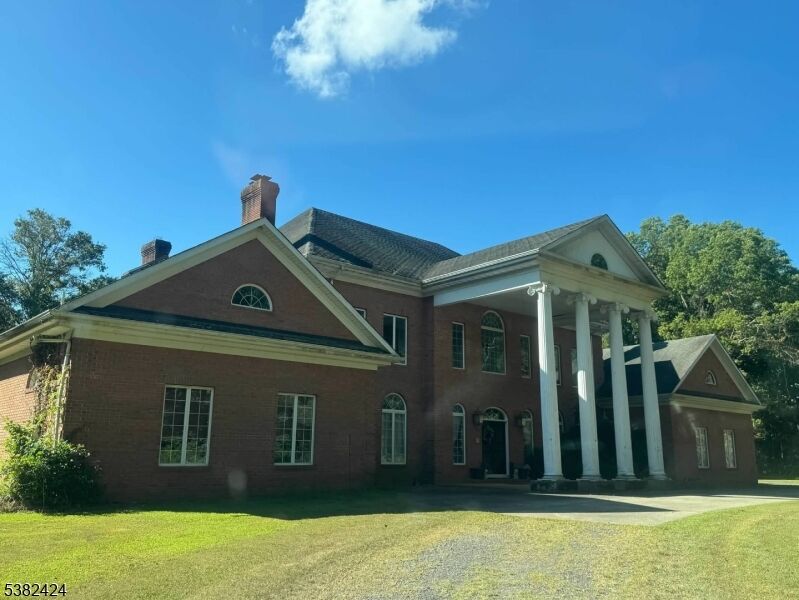 Property Photo:  122 Janelle Ct  NJ 07921 