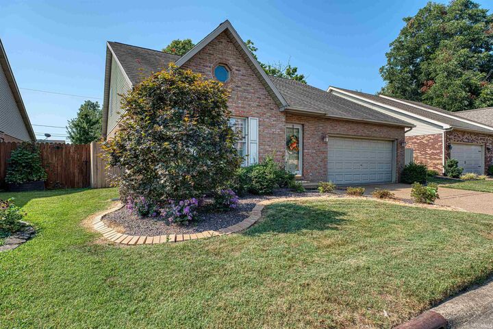 Property Photo: 6405 Highcroft Drive IN 47715-3503