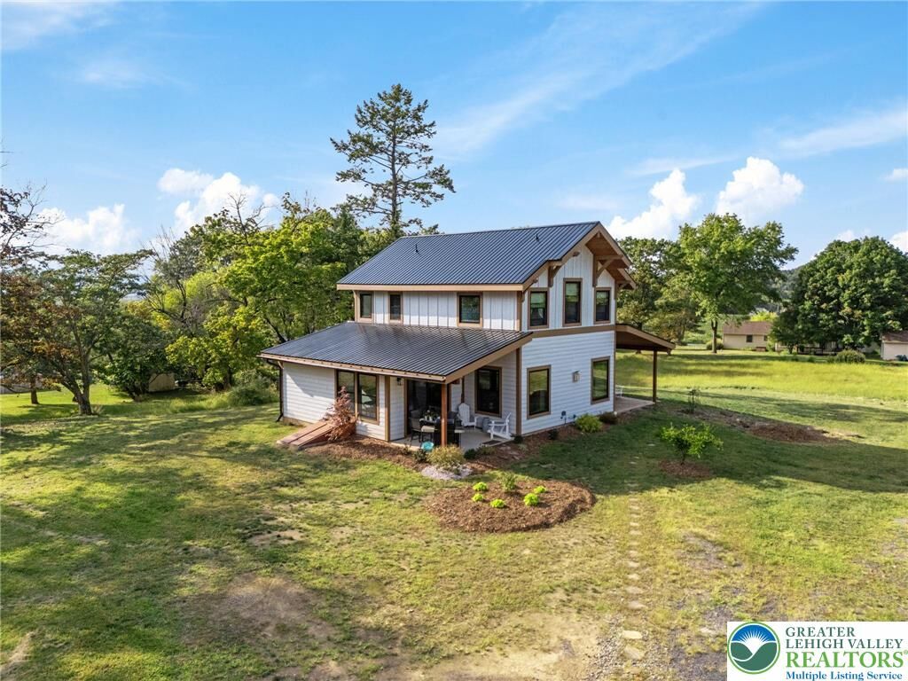 Property Photo:  2253 Taylor Drive  PA 18034 