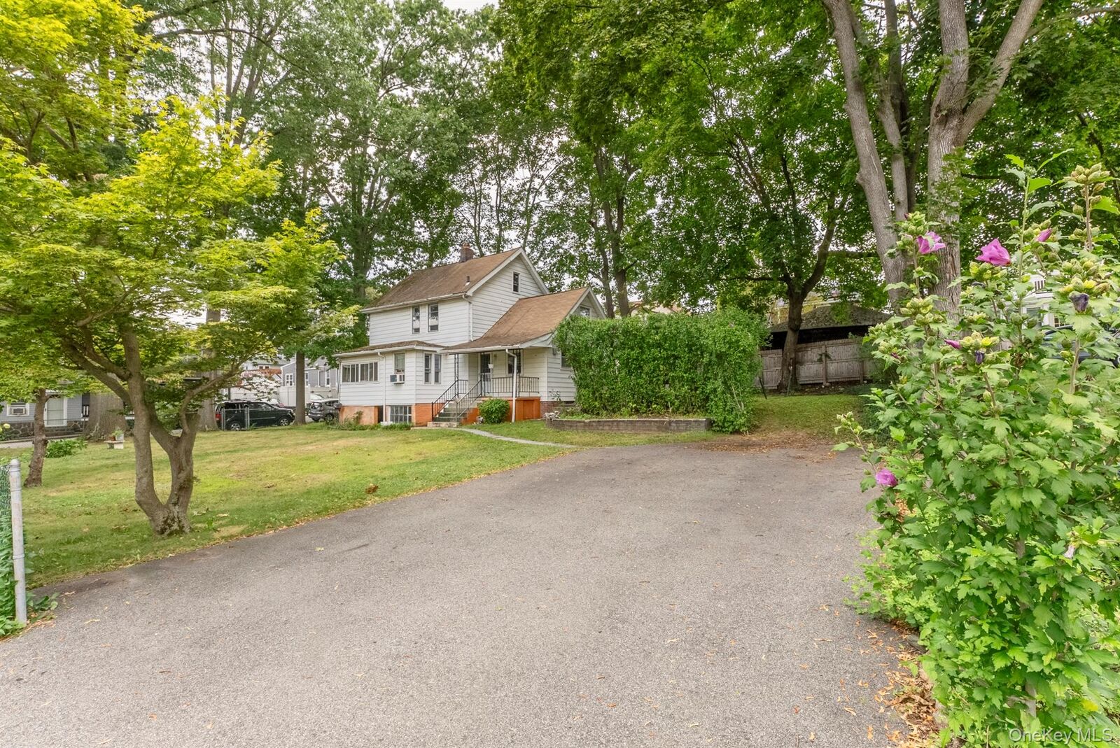 Property Photo:  5 Larch Street  NY 12508 
