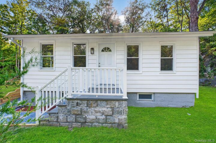 2091 Maple Avenue  Cortlandt Manor NY 10567 photo