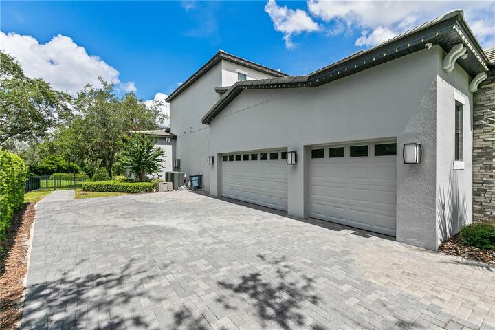 Property Photo: 6018 Tarawood Drive FL 32819