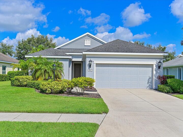 Property Photo:  11907 Forest Park Circle  FL 34211 