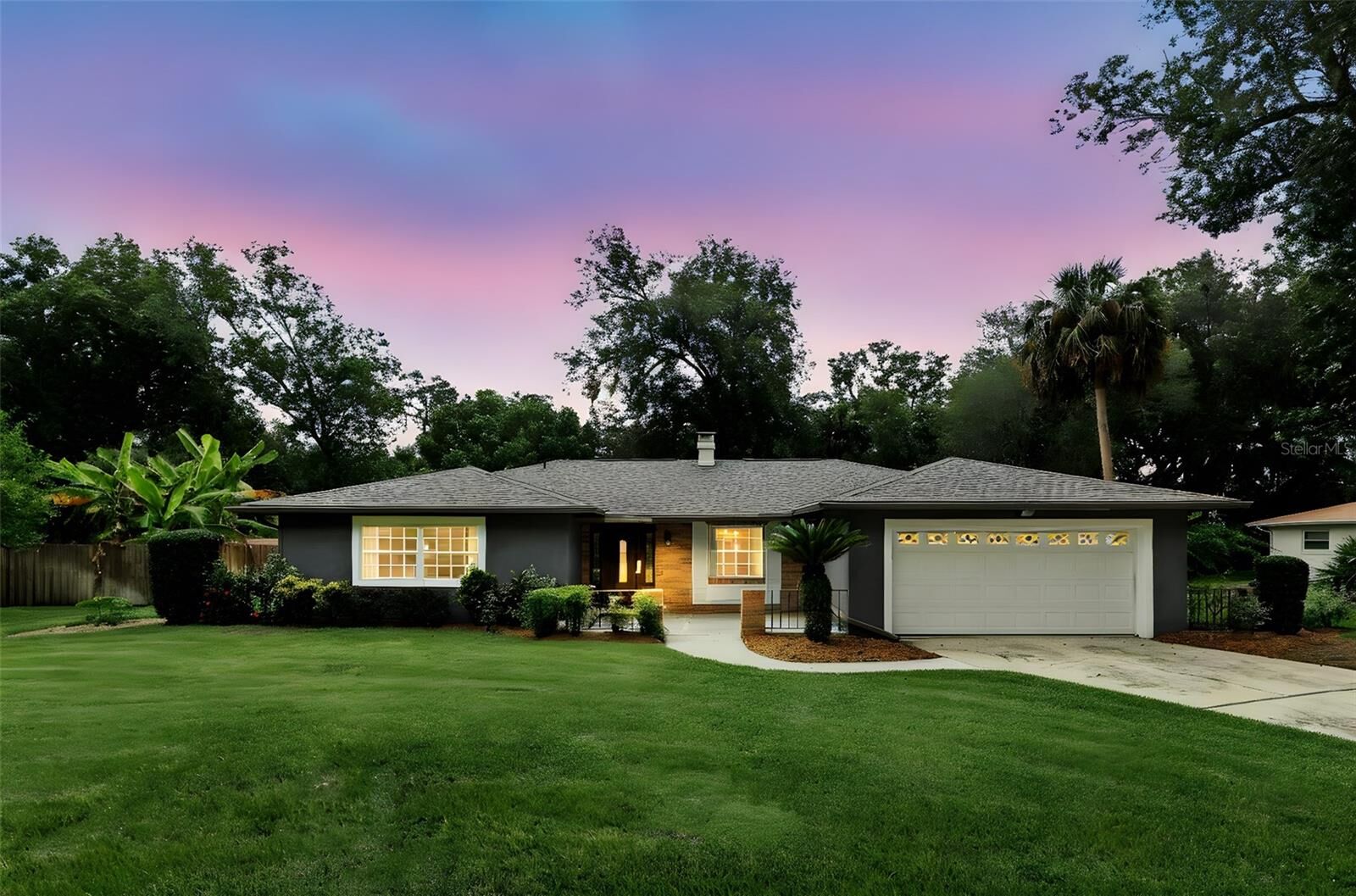 Property Photo: 311 Palmetto St FL 32765