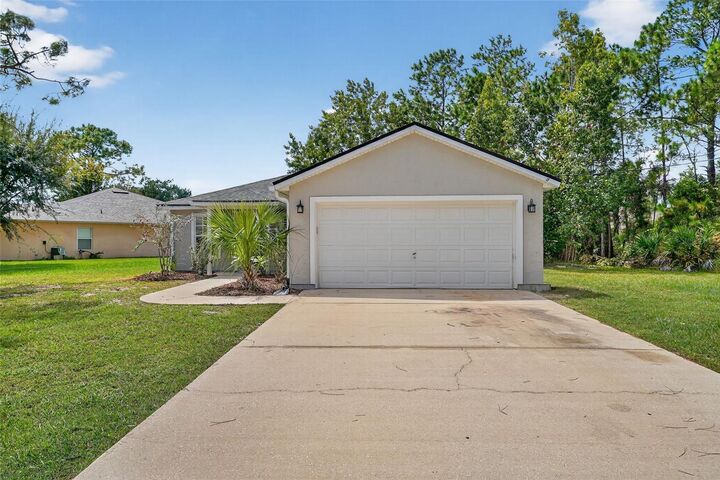 Property Photo: 5 Promenade Place FL 32164