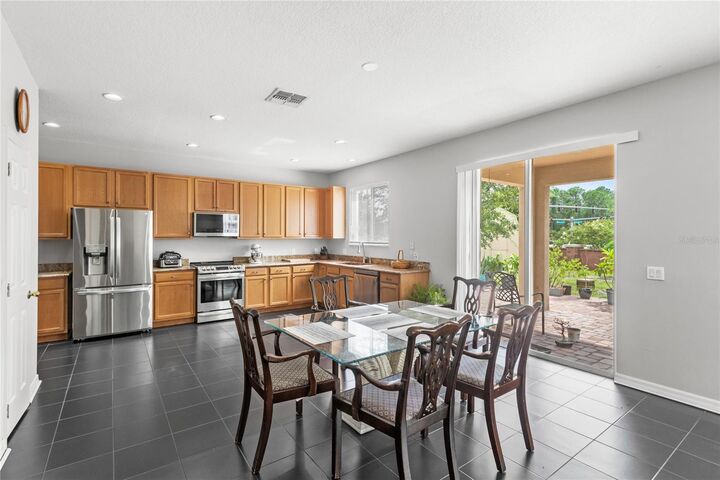 Property Photo:  10048 Stratford Pointe Avenue  FL 32832 