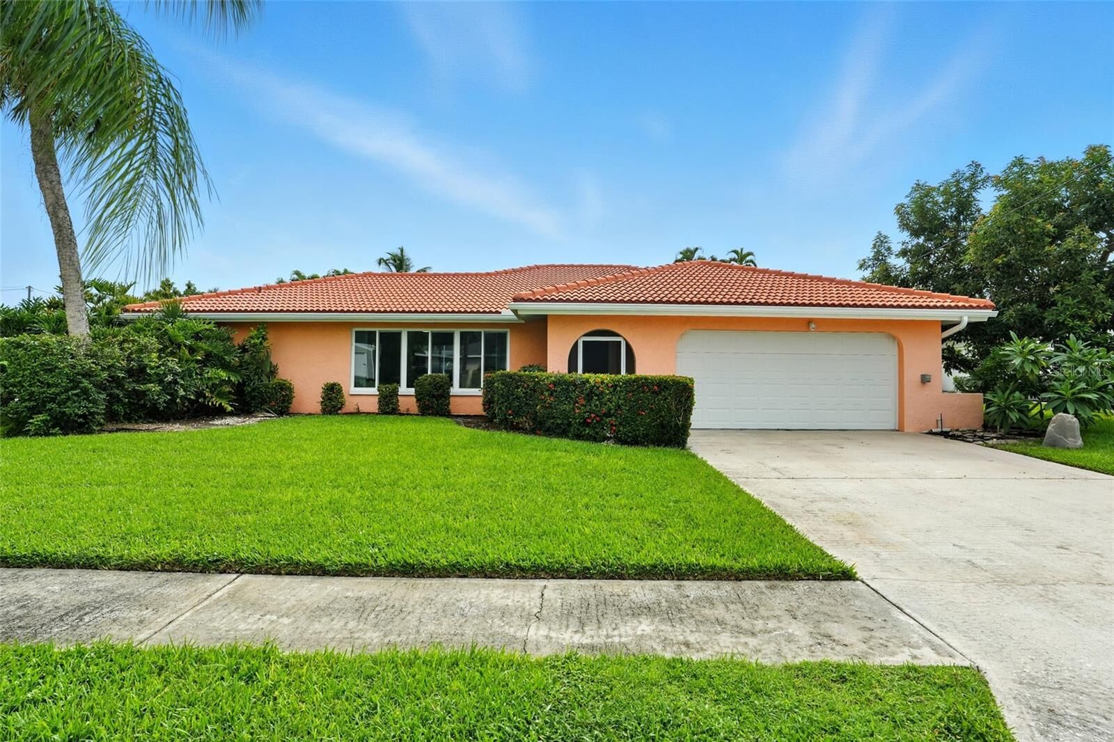 Property Photo: 4558 Vinewood Circle FL 33903