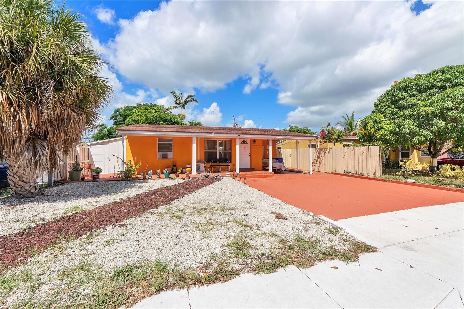 Property Photo: 5161 N Andrews Avenue FL 33309