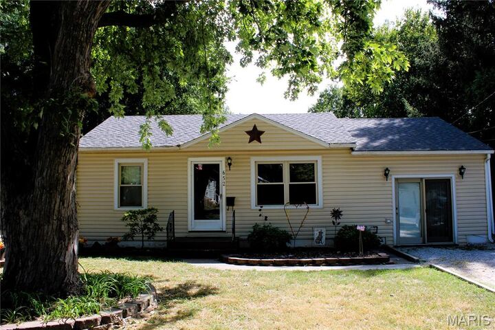 652 N 39th Street  Belleville IL 62226 photo