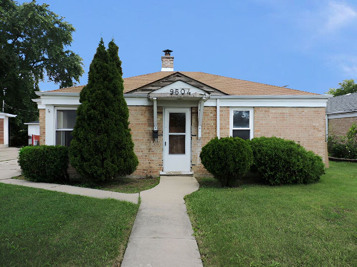 Property Photo:  9504 Nerbonne Avenue  IL 60131 