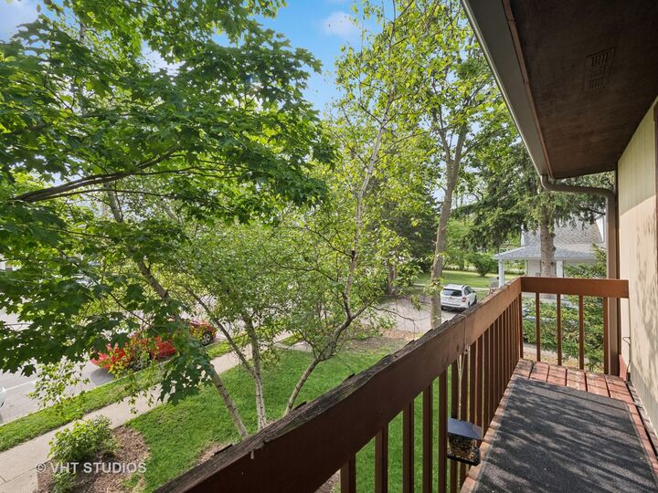 Property Photo: 422 Lincoln Avenue A IL 60021