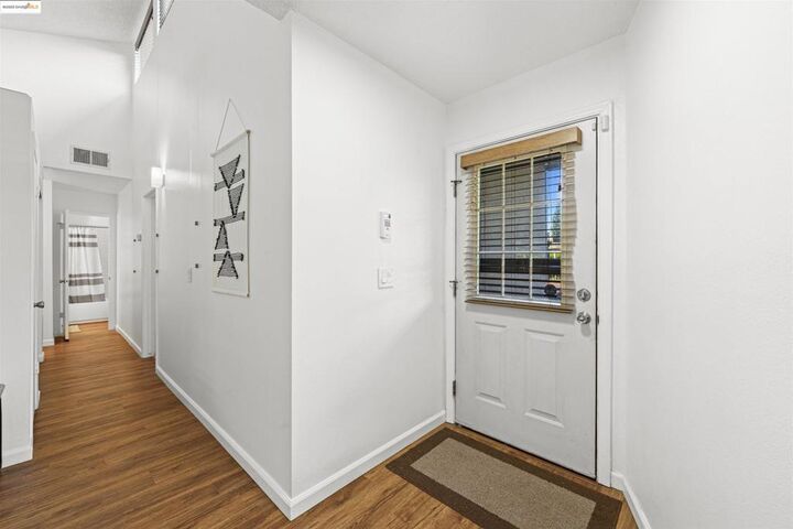Property Photo: 1001 Damon Ct CA 95401