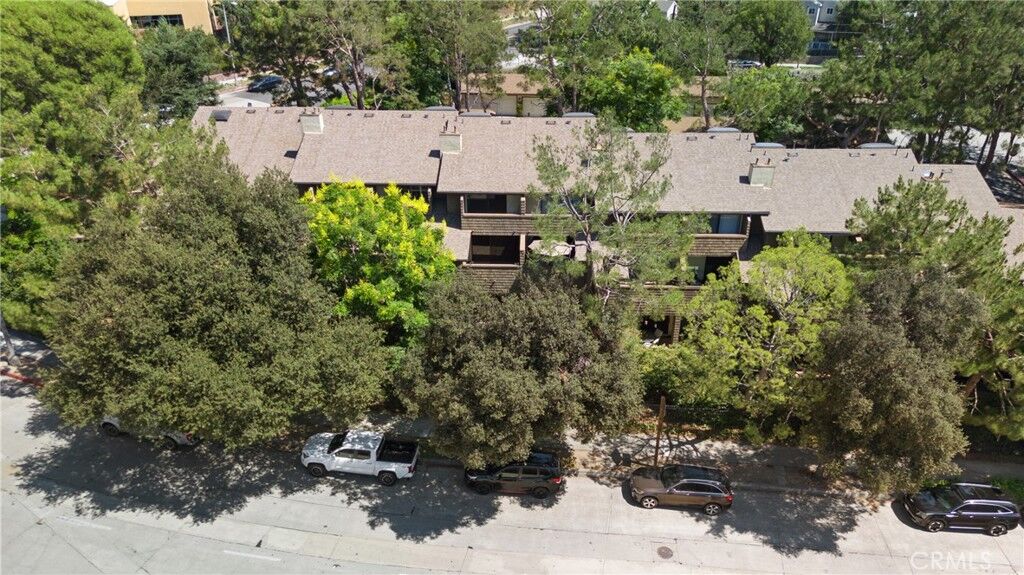 Property Photo:  1054 Seco Street 205  CA 91103 