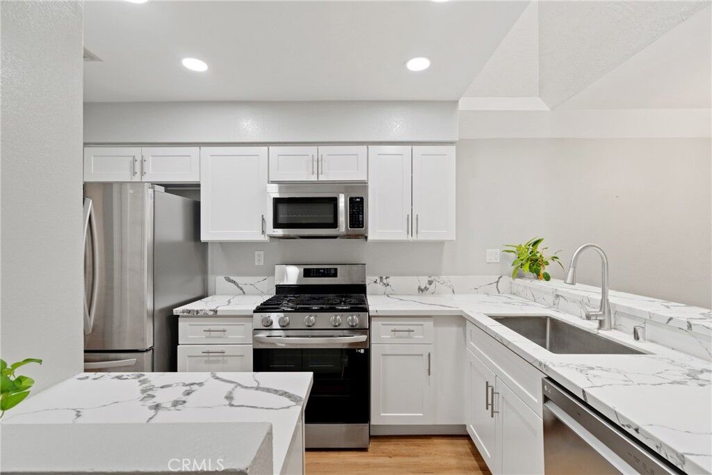 Property Photo: 1054 Seco Street 205 CA 91103