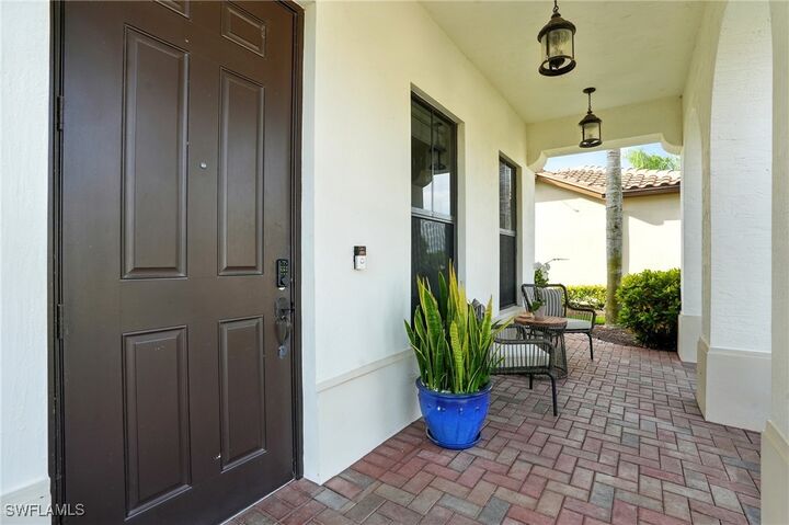 Property Photo: 5106 Monza Court FL 34142