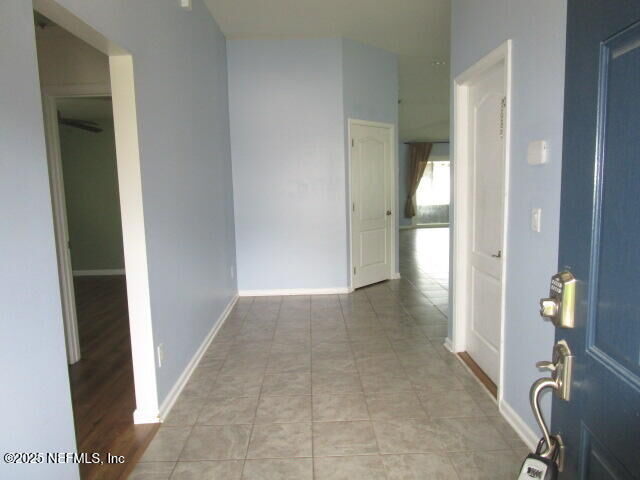 Property Photo: 11527 Dunforth Cove Drive FL 32218
