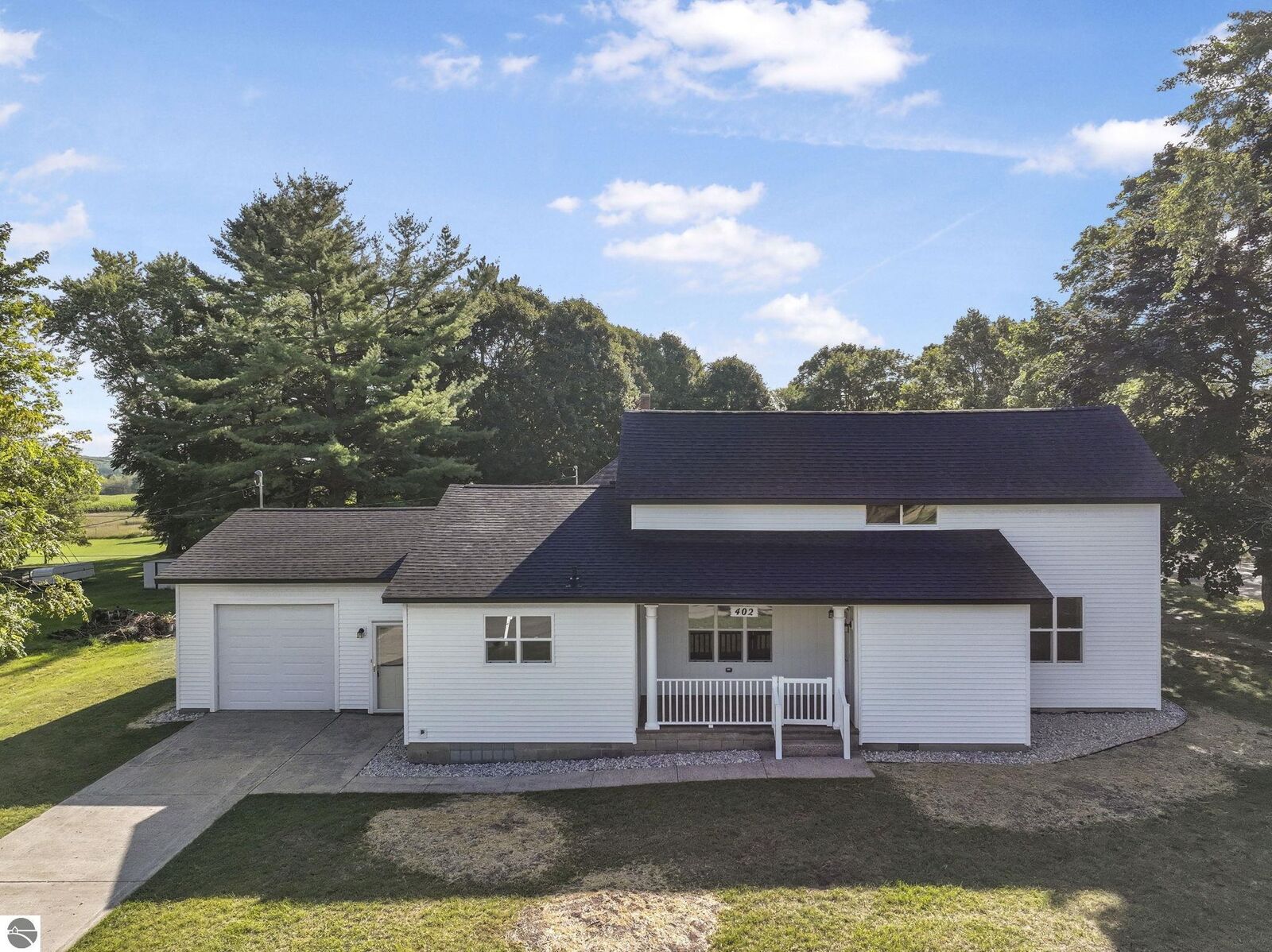 Property Photo: 402 Holbrook MI 49601