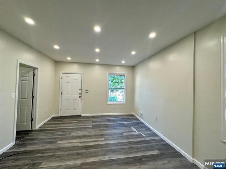 Property Photo:  628 Lincoln Avenue 1  NJ 07050 