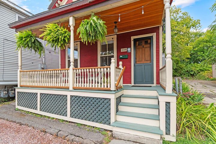 Property Photo:  218 Pine Street  VT 05408 