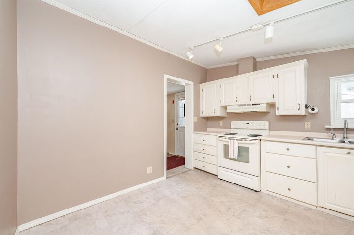 Property Photo:  10 York Court  NH 03868 