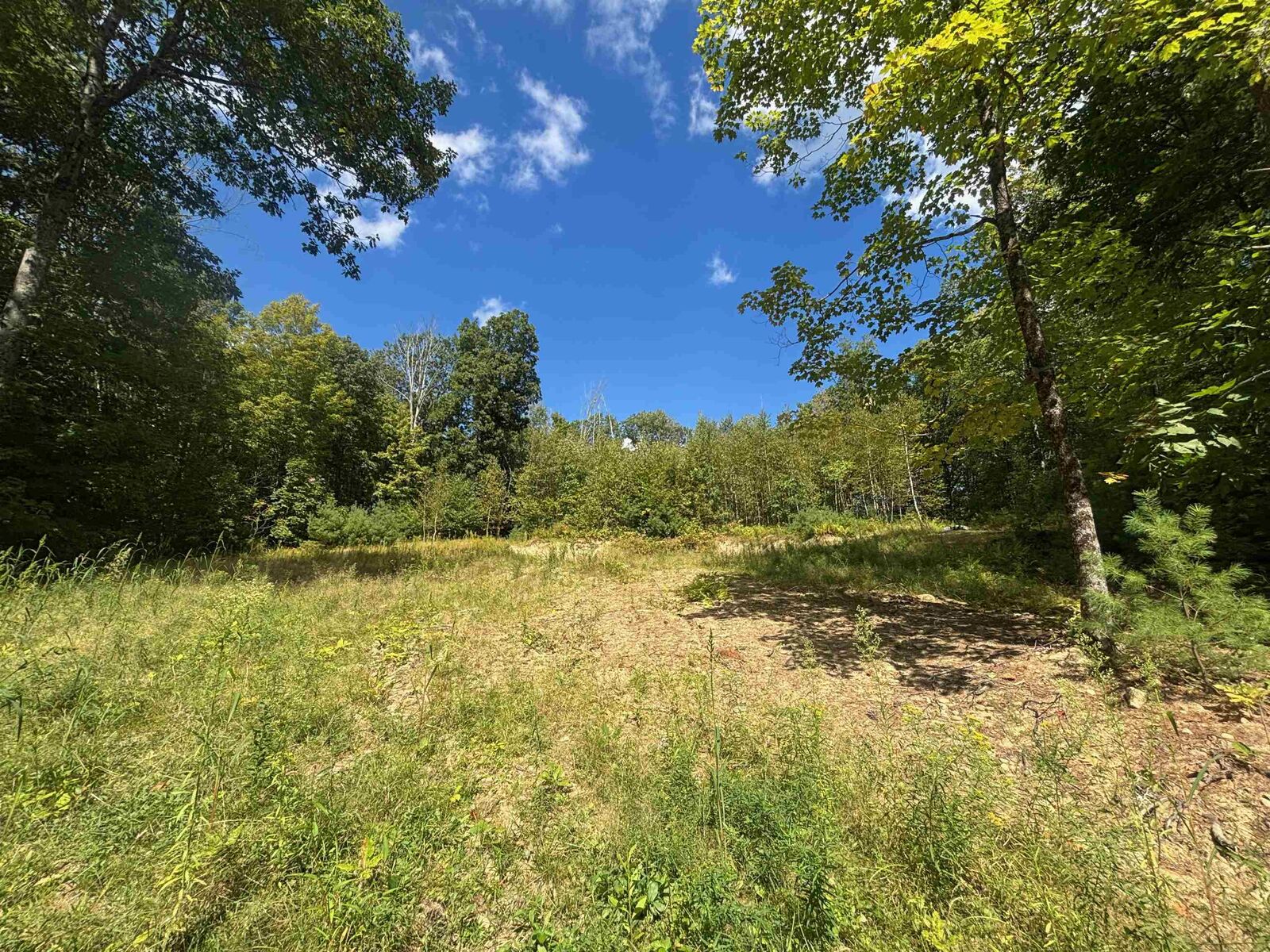 Property Photo: M1l52s3 Garland Road NH 03218