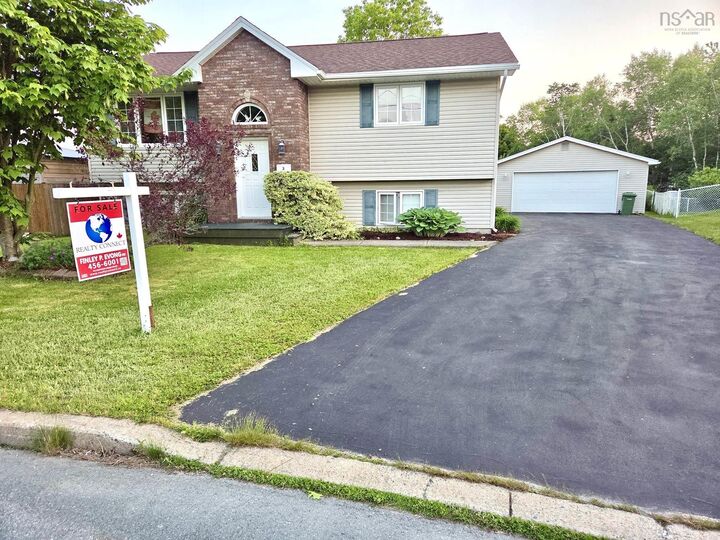 3 Fury Drive  Dartmouth NS B3A 4Y1 photo