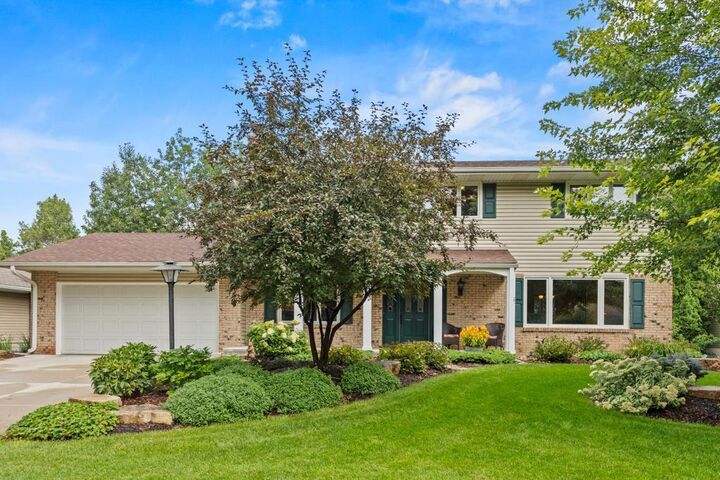 Property Photo:  2804 McLeod Street  MN 55337 