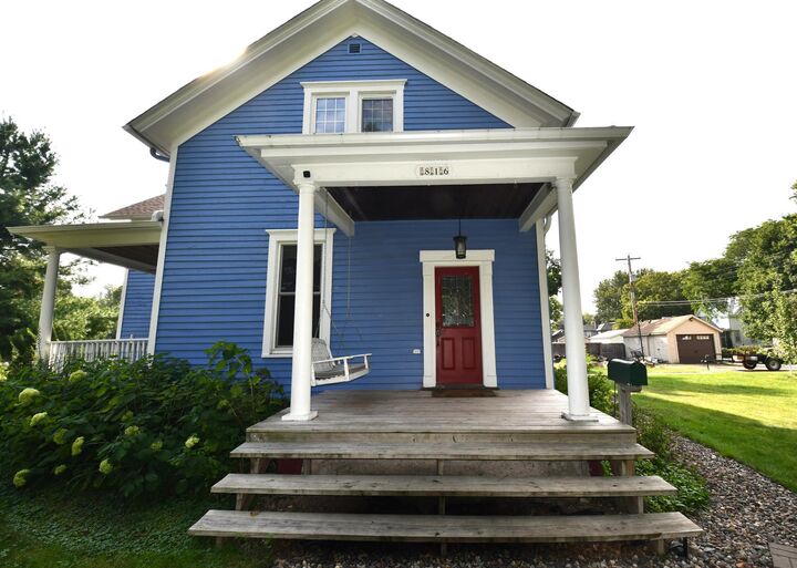 Property Photo: 816 Eddy Street MN 55033