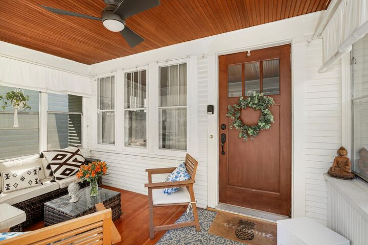 Property Photo:  1095 Cherokee Avenue  MN 55118 
