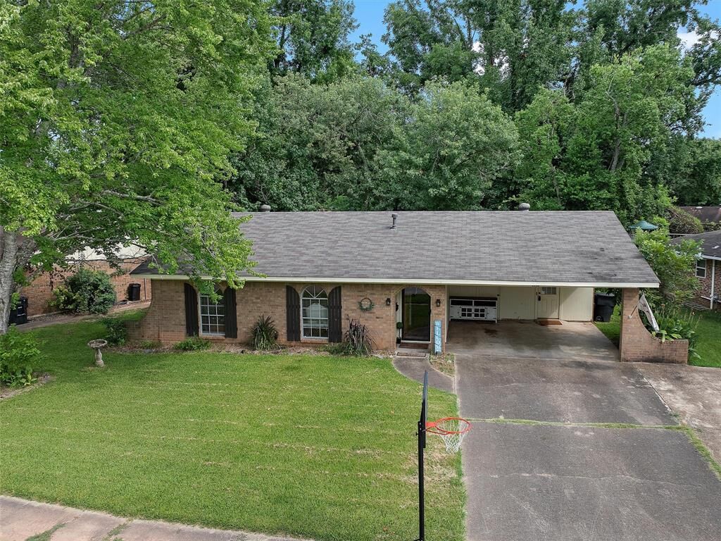Property Photo: 1918 Pluto Drive LA 71112