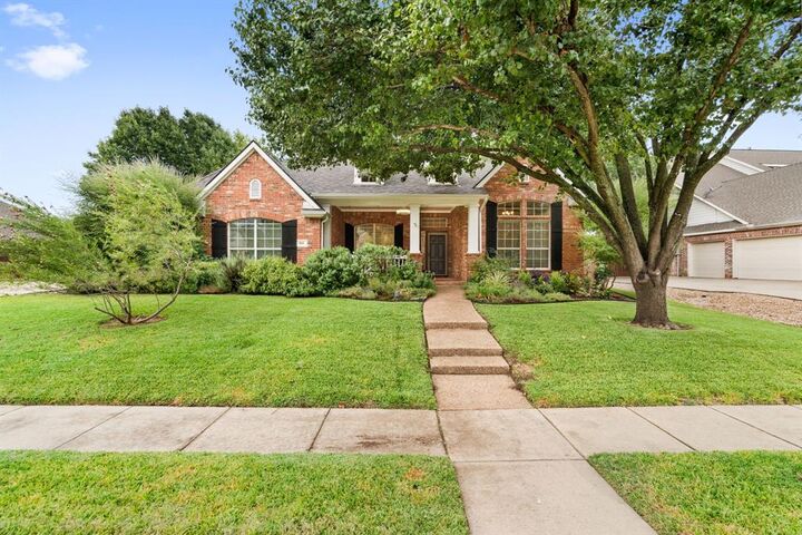 Property Photo: 801 High Willow Drive TX 75078