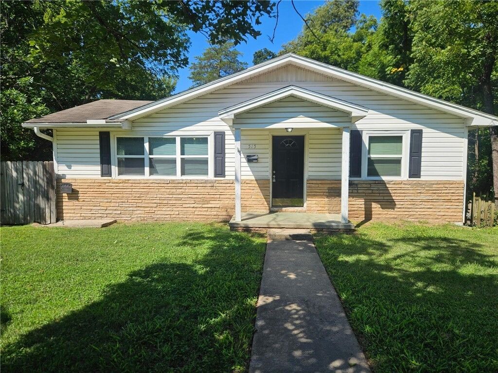Property Photo:  515 S Duncan Avenue  AR 72701 