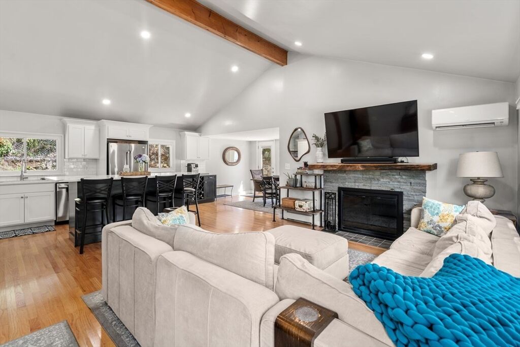 Property Photo: 21 Livingstone Ln MA 02453