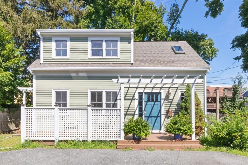 Property Photo: 114R Wrentham St MA 02124