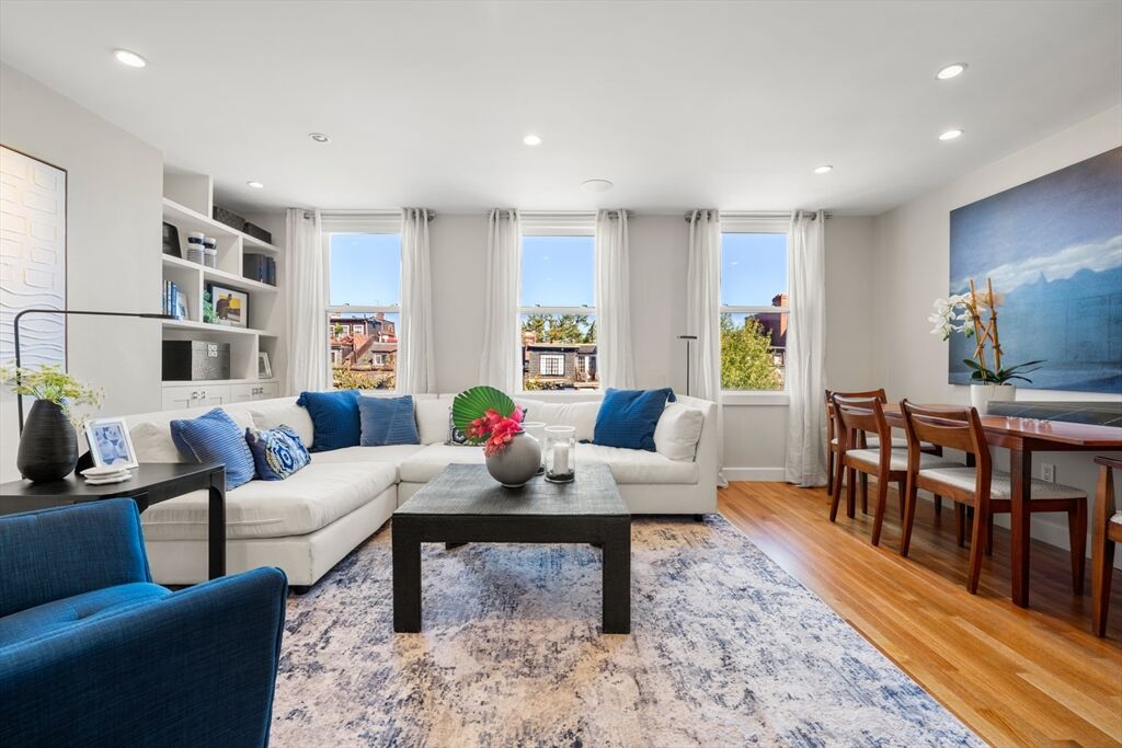 Property Photo:  382 Marlborough St 4  MA 02115 