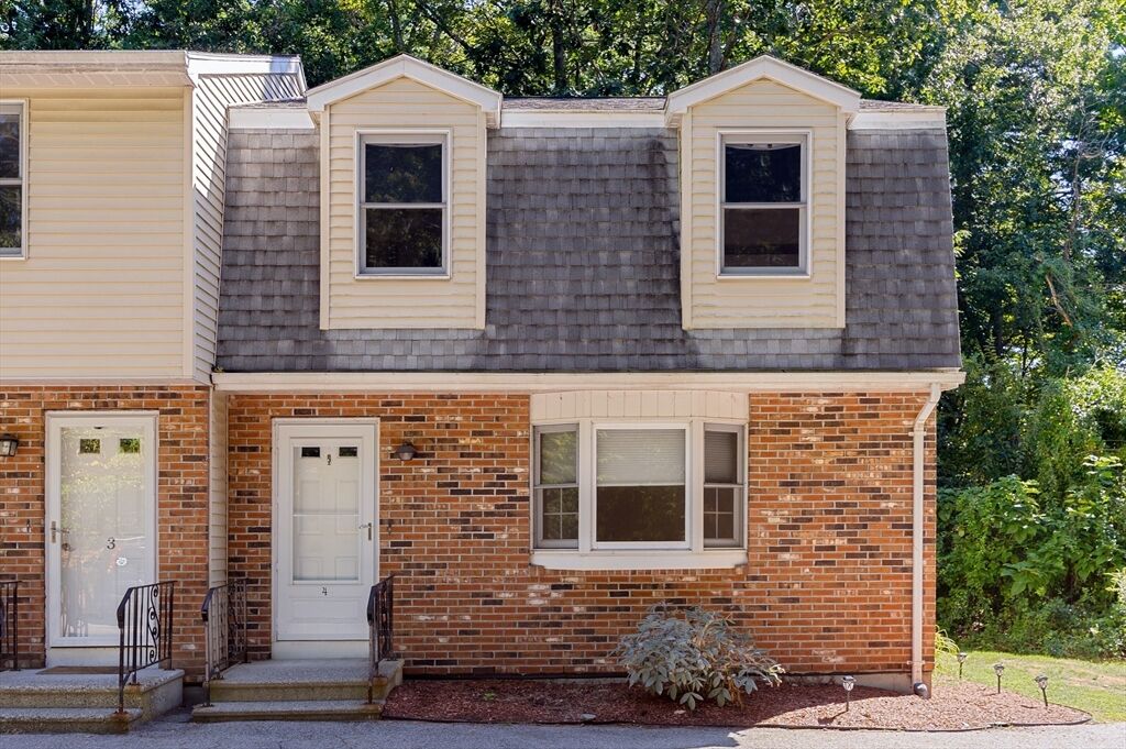 Property Photo:  125 Manning St 4  MA 01520 