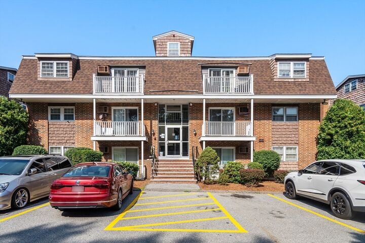 Property Photo: 88 Beacon Street 7 MA 01843