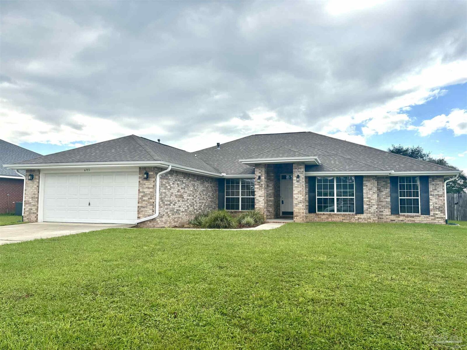 Property Photo: 6772 Fort Deposit Dr FL 32526