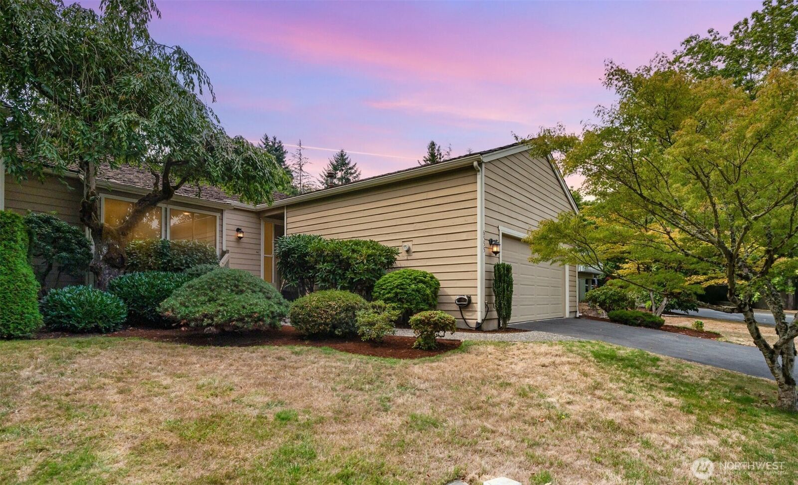 Property Photo: 6555 159th Avenue NE WA 98052
