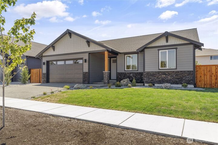 Property Photo: 825 NW Shire Street WA 98277